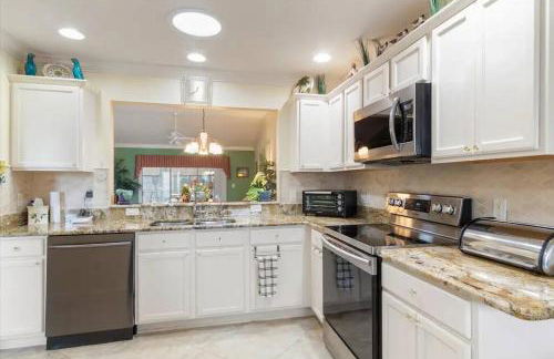 The Villages Sumter Landing With lanai & patio! - Foto 12