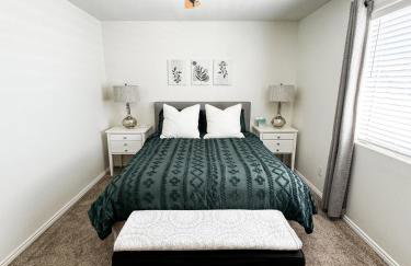 Modern Resort Condo - Pools, Courts & Scenic Views - Foto 41