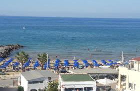 white house by the sea - Photo 38