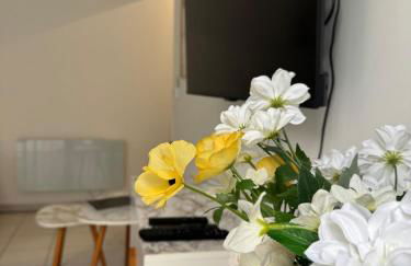 Mon Appart avec Terrasse et Piscine - Foto 5