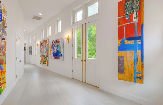 Carolwood - Modern Tuscan Villa With Rolling Lawns and Loggia in Holmby Hills - Photo 73