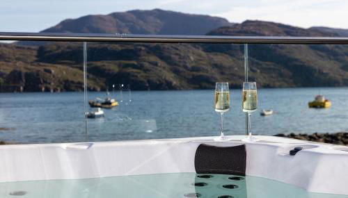 Birches Lodge with Hot Tub - Foto 3