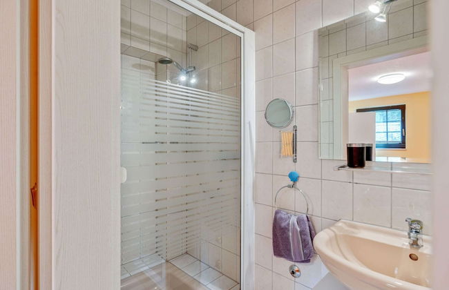 Stylish Apartment in Merschbach near Forest - Photo 11