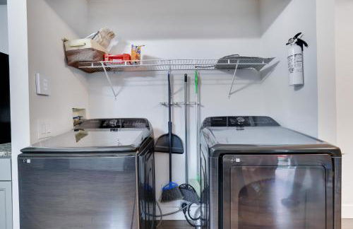 Hot Tub & Theater Haven-Lake and Ski Retreat - Foto 60