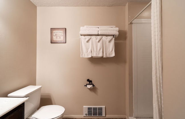 Huckleberry House - Photo 21