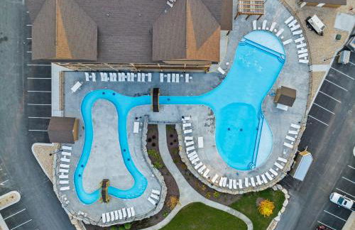 Private Hot Tub, Lake View, 7400 of Free Daily Tickets, Unique Floor Plan! - Foto $