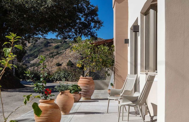 Panorama Luxury Suites - Photo 40