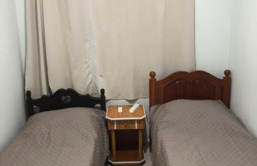 Casa longe de Casa - Ótima Localização - Foto 2