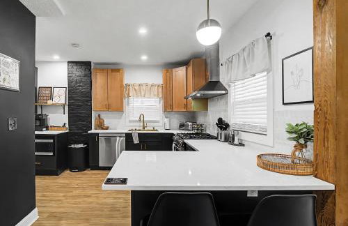 Spacious 3BR PetFriendly Retreat Near DT Cleveland - Foto 14