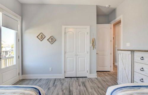 Private Dock and Patio Waterfront Galveston Retreat - Photo 21