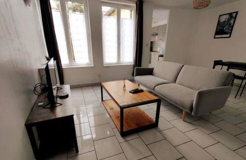 Spacieux T2 proche tribunaux - Foto 10