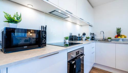 Central Gravesend 1BR, Kitchen, Wi-Fi, Sleeps 2, Parking - Foto 3, stove