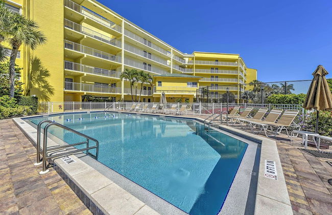 Marco Island Condo with Patio Steps to Beach Access - Foto 1