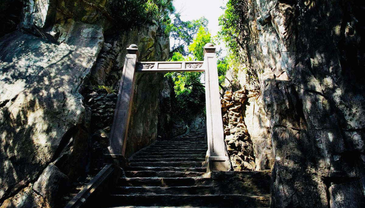 Marble Mountains Tour - Photo 1