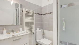 Parking privatif gratuit I Paris, Tram 9mim I RER C15min - Foto 3