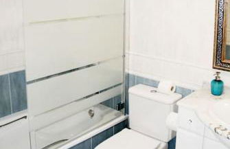 Valencia las Artes y Ciencias + Garaje + Netflix - Photo 18