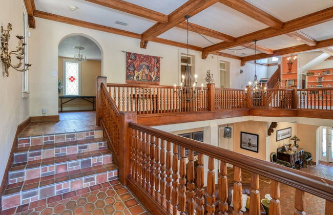 Pillars' Castle - Photo 76