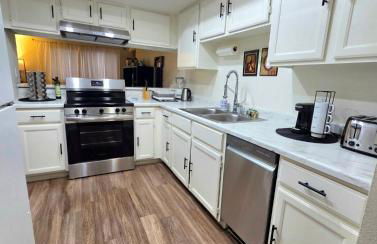 2 bed 2 bath downtown vegas near the strip - Foto 28