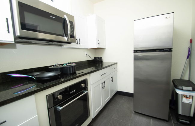 Vintage Elegance - Condo Steps Away From Casino - Foto 8