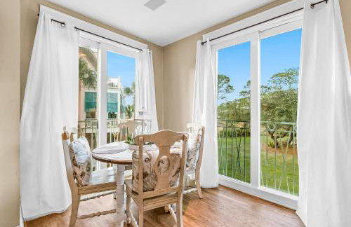 Carillon Beach condo with WiFi balcony pool and beach access - Foto 14