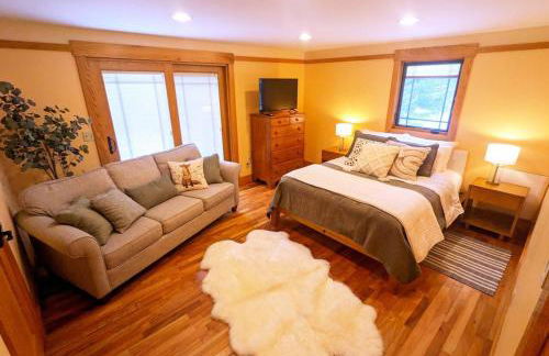 Seasonal Bliss Ski-Hike-Relax - Photo 6