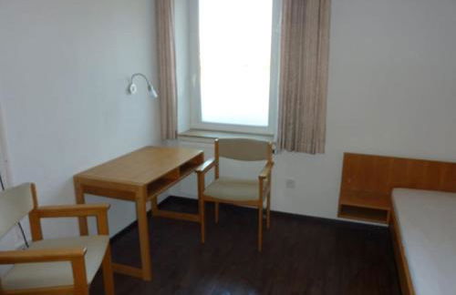 Monteurwohnung 2 Zimmer 5 Betten, Küche, Bad, Waschmaschine - Photo 7