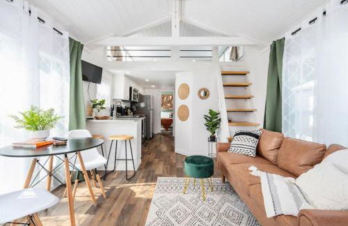 6 A Little Wanderlust Lux Tiny House, Firepit, Boat Parking, 5 Mins to Lake, Downtown - Foto 3