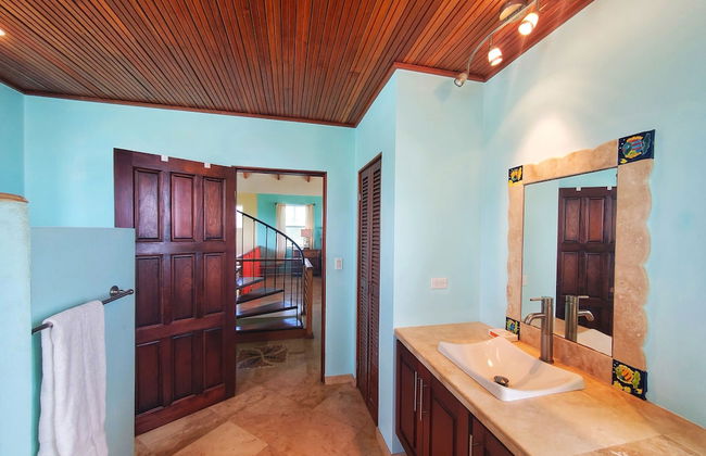 Lucky Duck Villa - Private Beach Escape - Foto 31