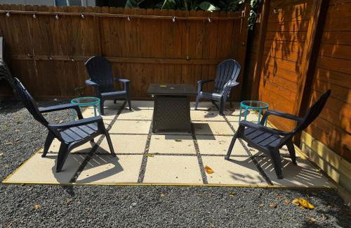 Winter Retreat 3b 3ba Huge backyard Mins from Downtown - Foto 44