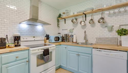 Cozy Swan Lake Apt with Grill and Private Yard - Foto 3