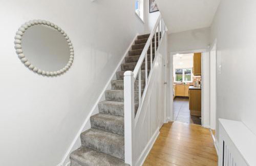 NEW 4 Beds Huge Driveway for LWBs Group Base Willenhall Bilston Junction 10 M6 A454 Keyway Junction A463- Wolverhampton Walsall--Bloxwich - I54 Business Park-Molineux Stadium - BY Samina - ARZ Stays - Regular Work & Long Stays Available - Foto 31