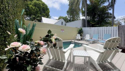 New Rose Retreat - Pool & Parking - Photo 2