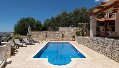 Ageri Traditional Villa - Foto 4, sunbed