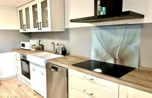 Wunderschöne moderne Wohnung mit Balkon - Foto 2