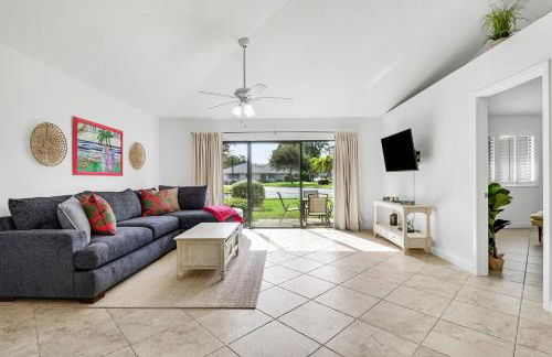 PGA National Getaway Cozy Club Cottage - Foto 29