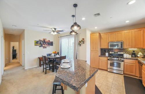 Modern Moreno Valley Oasis with Private Patio - Foto 8