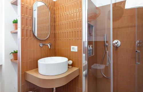 New Collection - Apartment Suite with Terrace - Isola District near Metro - Foto 15