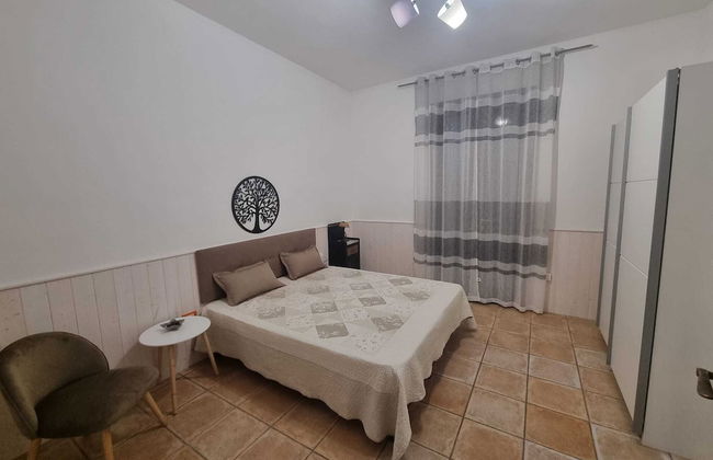 Comfortable Holiday House Close to the sea Down - Photo 3