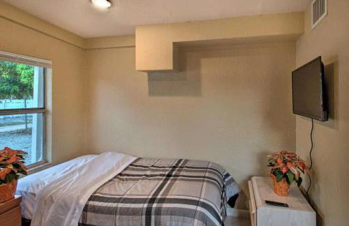 Sleeps 12 - House Guest Apt - Plenty of parking - Foto 38