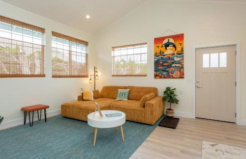 Sequim Escape with Gas Grill and Deck, Walk to Beach! - Foto 4