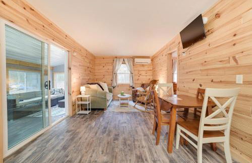 Scenic Evans Hideaway Steps to Lake Huron! - Foto 1
