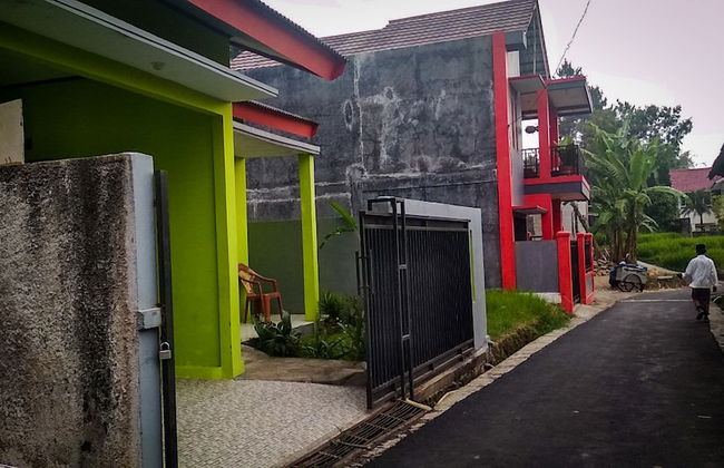 Homestay Sembiring Puncak - Photo 18