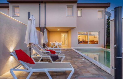 3 Bedroom Beautiful Home In Segotici - Foto 13