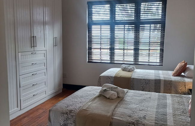 Jakes's Place Modern Comfortable & Sunny 3-bedroom House in Kensington - Photo 9