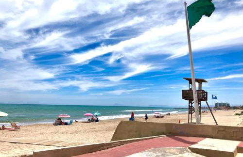 Vacaciones con el Mediterráneo a menos de 50 metros - Foto 20