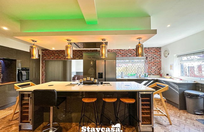 Beautiful Detached Villa - Jacuzzi Bath - Parking - Foto 58