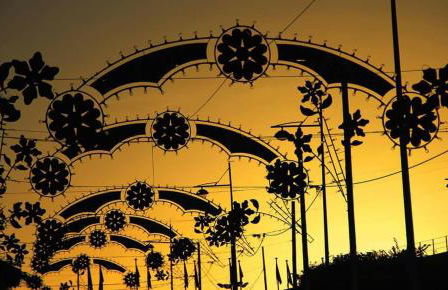 Blue And Gold Cozy Home - Photo 1