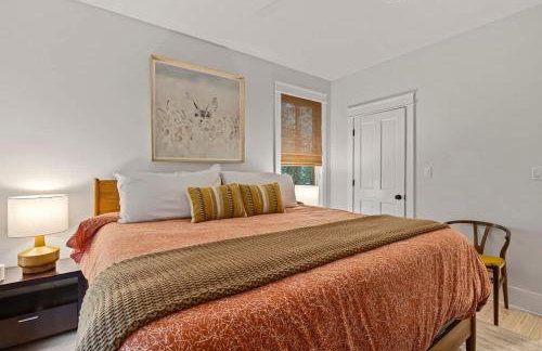 Bella and Dulce's Lakehouse by Juniper Holiday + Home - Photo 19