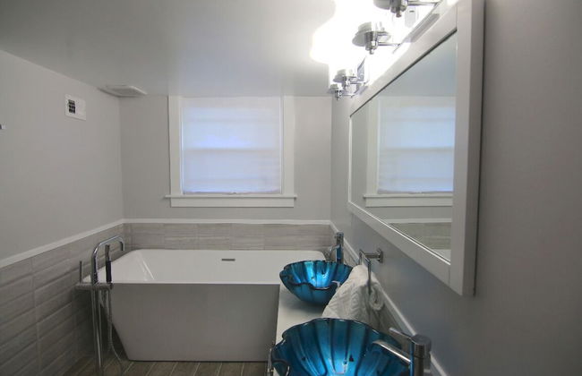 The Magnolia - Modern - 2BD / 2bth - Luxury Bedding - Foto 6