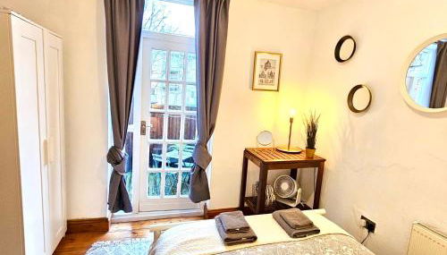 Lovely 1 Bed Apartment a step to Zone 2 Station - London - Foto 5